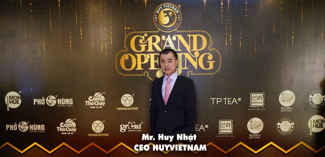 Người đứng sau chuỗi nhà hàng Món Huế bị tố nợ tiền nhà cung cấp là ai? - Hình 3 Nguoi dung sau chuoi nha hang Mon Hue bi to no tien nha cung cap la ai?-Hinh-3