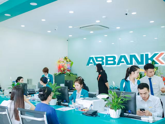 ABBank bao loi nhuan quy 2 lao doc 71%, no xau tang len 2,73%
