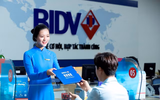 No xau cua BIDV ‘chap ca’ Vietcombank va VietinBank cong lai