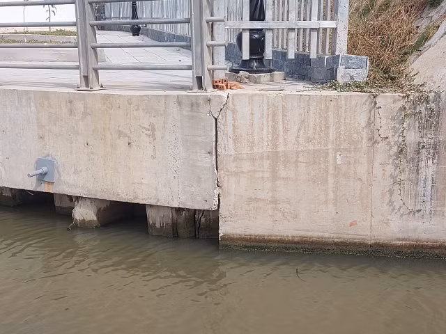 Tra Vinh: Muc so thi tram bom hon 200 ty dong vua van hanh da xuong cap-Hinh-6