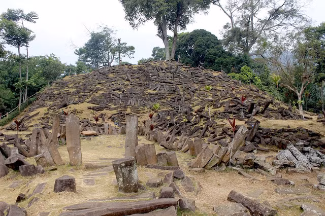 Phat hien cau truc do so chua kim tu thap lau doi nhat the gioi