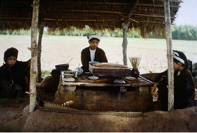 Vẻ đẹp giản dị của phụ nữ Việt Nam cách đây 100 năm qua loạt ảnh quý Ve dep gian di cua phu nu Viet Nam cach day 100 nam qua loat anh quy
