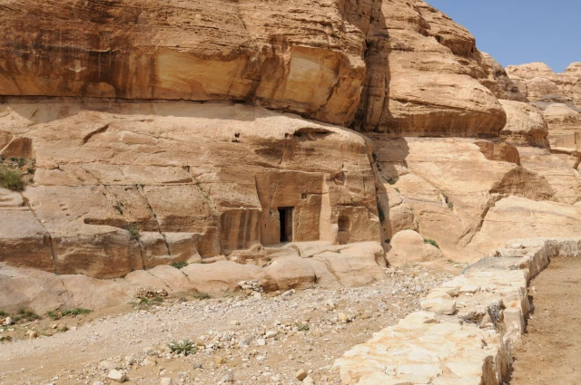 Khám phá kỳ tích kỹ thuật cổ đại trữ nước khổng lồ ở sa mạc - Hình 9 Kham pha ky tich ky thuat co dai tru nuoc khong lo o sa mac-Hinh-9