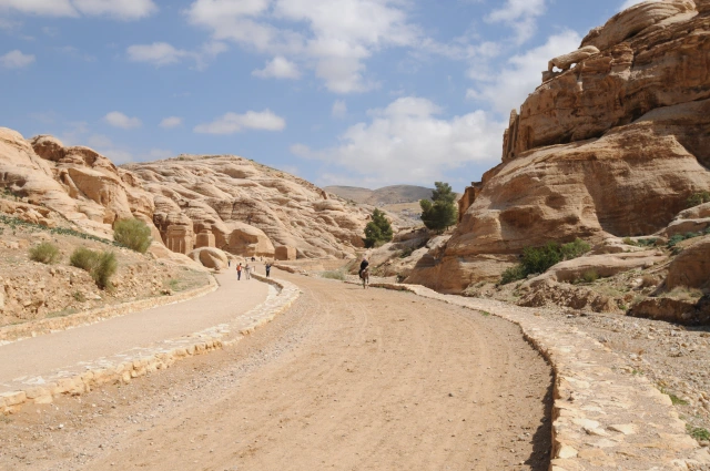 Khám phá kỳ tích kỹ thuật cổ đại trữ nước khổng lồ ở sa mạc - Hình 7 Kham pha ky tich ky thuat co dai tru nuoc khong lo o sa mac-Hinh-7