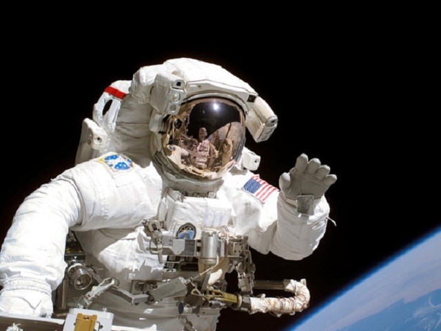 Nguyên nhân phi hành gia bị lão hóa hàng chục tuổi khi về Trái Đất? - Hình 4 Nguyen nhan phi hanh gia bi lao hoa hang chuc tuoi khi ve Trai Dat?-Hinh-4