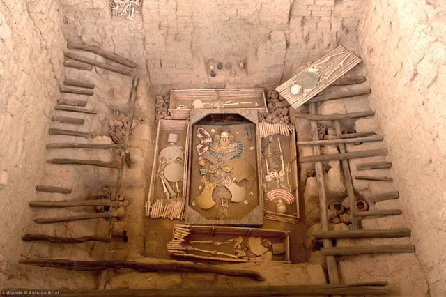 Nua ty USD duoi day bien va nhung kho bau cua the gioi co dai