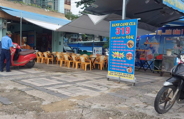 TP HCM: Đường dân sinh thành nơi “họp chợ" ở Quận 11 - Hình 3 TP HCM: Duong dan sinh thanh noi “hop cho