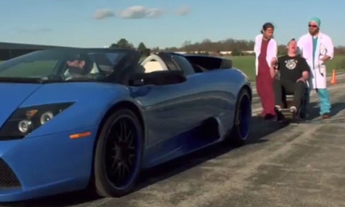 Chơi trội, dùng siêu xe Lamborghini để nhổ răng Choi troi, dung sieu xe Lamborghini de nho rang