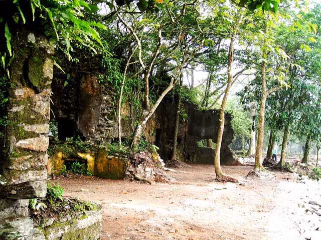 Ngam dau tich biet thu Phap gan 100 nam tren nui Ba Vi