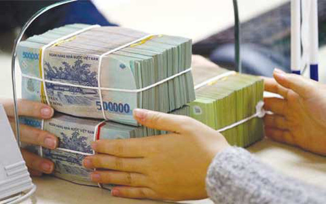 Điểm tên 17 nhà băng miễn, giảm phí dịch vụ chuyển tiền cho giao dịch nhỏ Diem ten 17 nha bang mien, giam phi dich vu chuyen tien cho giao dich nho