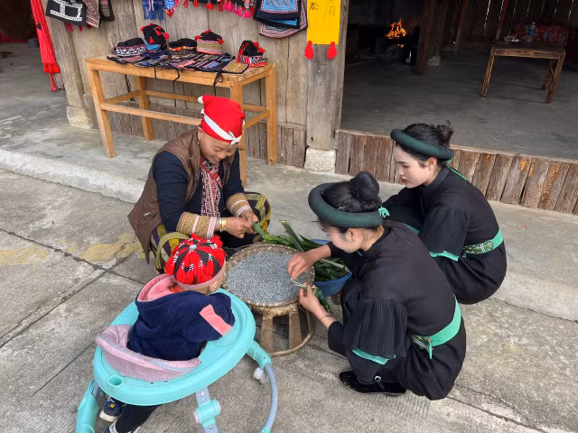 Cap treo Fansipan mo cua tro lai tu 8/2 cung chuoi le hoi ron rang don xuan-Hinh-8