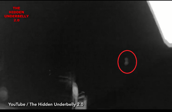 Cực nóng: UFO hình tròn âm thầm theo dõi con người ở Tây Ban Nha? Cuc nong: UFO hinh tron am tham theo doi con nguoi o Tay Ban Nha?