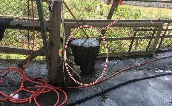 Người đàn ông bất ngờ được báu vật 3,5 tỷ khi bạn cho khúc gỗ - Hình 2 Nguoi dan ong bat ngo duoc bau vat 3,5 ty khi ban cho khuc go-Hinh-2