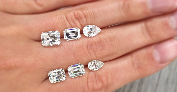 Phát hiện kim cương đổi màu quý hiếm có giá hàng trăm nghìn USD - Hình 9 Phat hien kim cuong doi mau quy hiem co gia hang tram nghin USD-Hinh-9