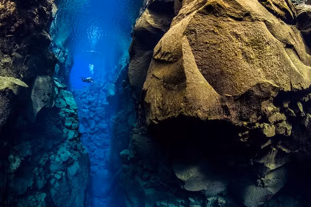 Kham pha noi duy nhat tren the gioi cung luc cham tay 2 luc dia-Hinh-8