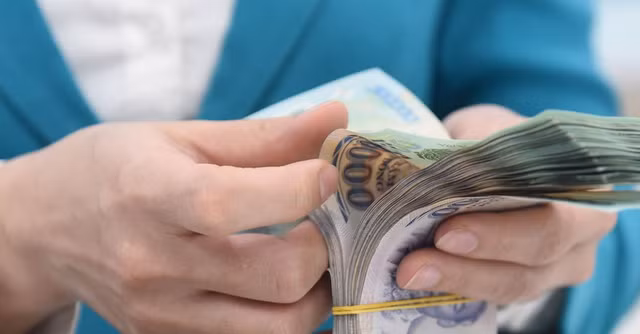 Het han 5 nam, ngan hang lo xu ly no mua lai tu VAMC