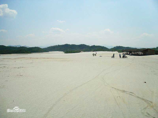 Điều đặc biệt ở sa mạc “đắt giá” nhất Trung Quốc - Hình 5 Dieu dac biet o sa mac “dat gia” nhat Trung Quoc-Hinh-5