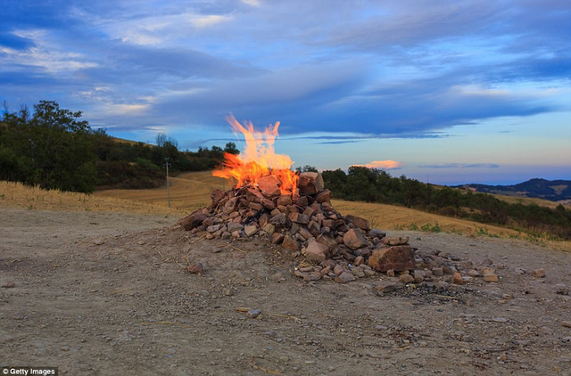 Thú vị núi lửa chỉ giống bếp lò nấu ăn - Hình 8 Thu vi nui lua chi giong bep lo nau an-Hinh-8