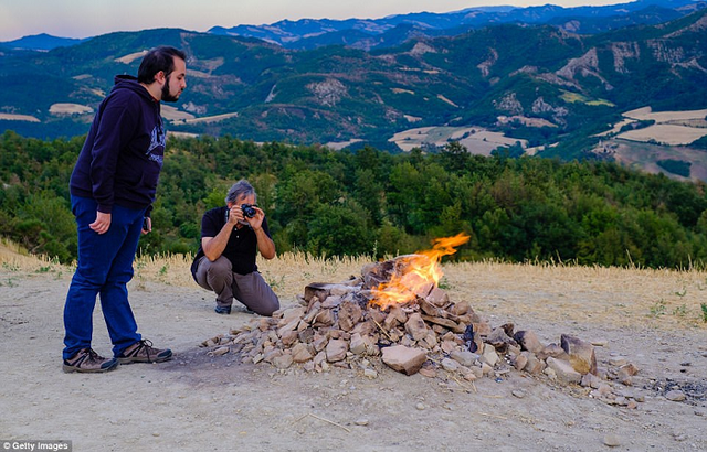 Thú vị núi lửa chỉ giống bếp lò nấu ăn - Hình 7 Thu vi nui lua chi giong bep lo nau an-Hinh-7