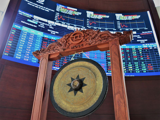 Khac phuc duoc su co, HoSE giao dich tro lai tu 10/6