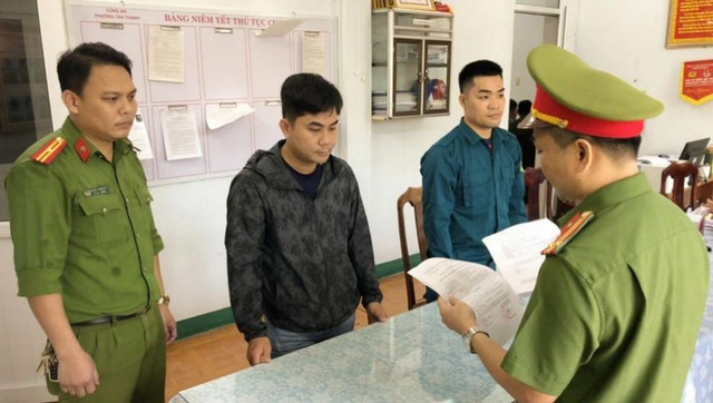 Quảng Nam: Nhân viên ngân hàng lừa đảo, chiếm đoạt hơn 2,3 tỷ Quang Nam: Nhan vien ngan hang lua dao, chiem doat hon 2,3 ty