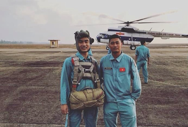 Máy bay quân sự rơi ở Khánh Hòa : “Các con hi sinh vì Tổ quốc" - Hình 4 May bay quan su roi o Khanh Hoa : “Cac con hi sinh vi To quoc