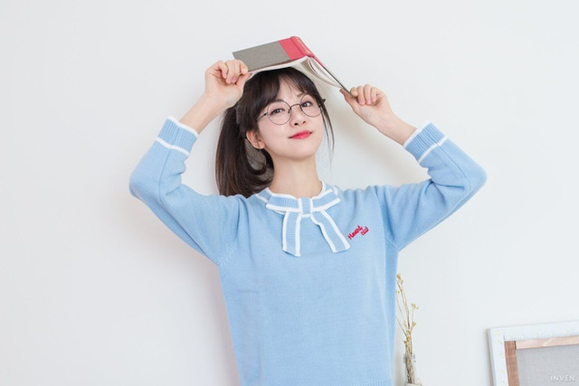 'Vợ quốc dân' trong lòng game thủ Liên Minh Huyền Thoại là ai? 'Vo quoc dan' trong long game thu Lien Minh Huyen Thoai la ai?