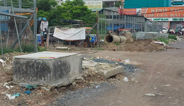 Hinh anh nham nho tren cong truong mo rong duong Tan Ky Tan Quy-Hinh-9
