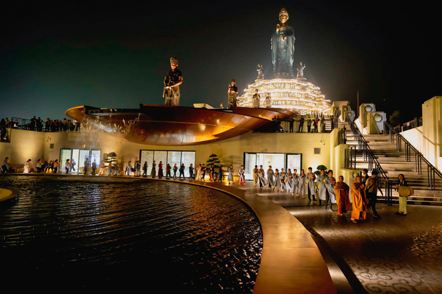 Đến núi Bà Đen đón ngày Phật đản với nhiều sự kiện văn hoá tâm linh ý nghĩa - Hình 3 Den nui Ba Den don ngay Phat dan voi nhieu su kien van hoa tam linh y nghia-Hinh-3