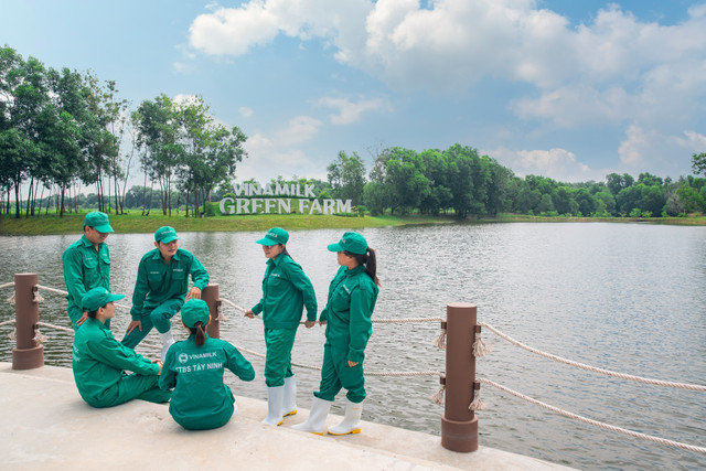 Vinamilk dẫn đầu Top 100 Nhà tuyển dụng được yêu thích nhất năm 2022 của CareerBuilder - Hình 3 Vinamilk dan dau Top 100 Nha tuyen dung duoc yeu thich nhat nam 2022 cua CareerBuilder-Hinh-3