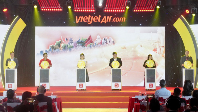 Bay càng nhiều, tích điểm đổi quà thỏa thích với Vietjet SkyJoy - Hình 4 Bay cang nhieu, tich diem doi qua thoa thich voi Vietjet SkyJoy-Hinh-4