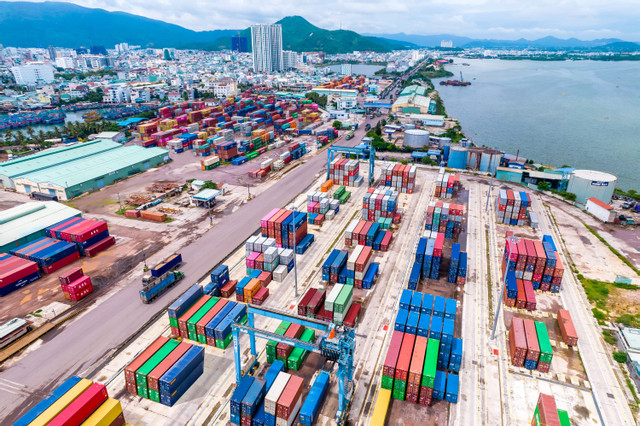 Cảng Quy Nhơn báo lãi 2022 lao dốc sau 3,5 năm về lại Vinalines, giá trị lợi ích của Hợp Thành chưa xác định được Cang Quy Nhon bao lai 2022 lao doc sau 3,5 nam ve lai Vinalines, gia tri loi ich cua Hop Thanh chua xac dinh duoc