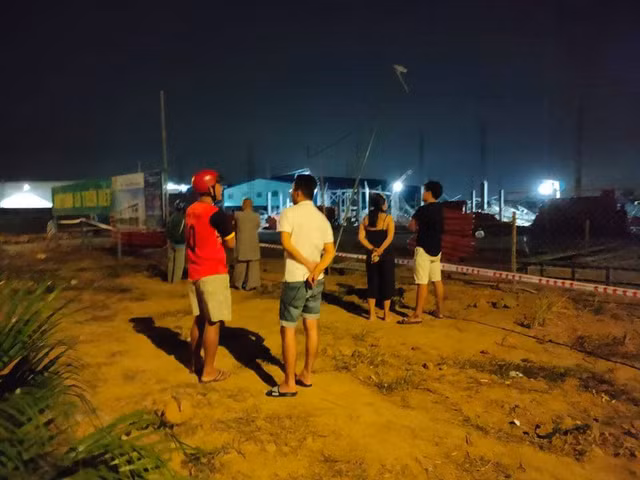 Chum anh: Cong nhan bi thuong do sap tuong o Dong Nai dang duoc dieu tri-Hinh-5