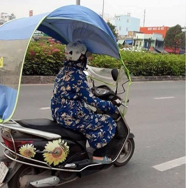 Những kiểu thời trang chống nắng 'khó đỡ' của chị em khi ra đường mùa nắng Nhung kieu thoi trang chong nang 'kho do' cua chi em khi ra duong mua nang