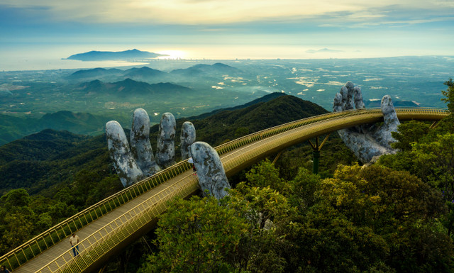 San pham du lich hap dan – thoi nam cham hut khach den Da Nang-Hinh-3