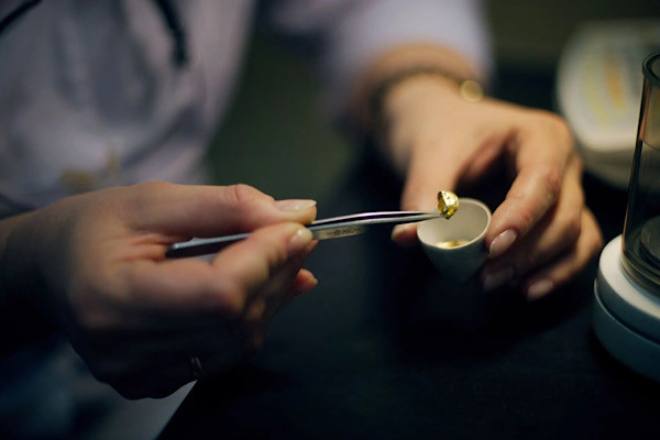 Mỏ vàng khổng lồ "cô độc" nhất hành tinh: Đóng băng suốt 7 thập kỷ! - Hình 10 Mo vang khong lo