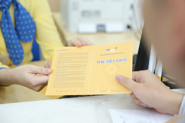 10.000 qua tang tien mat danh cho khach hang gui tiet kiem tai PVcomBank