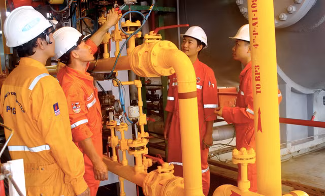 PV GAS bao lai 8 thang tren 10 nghin ty, vuot toi 119% ke hoach