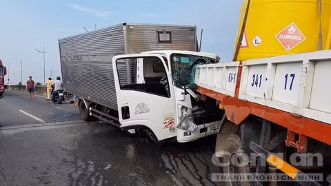 Nhung vu tai nan xe tai tham khoc tu dau nam 2019, nhieu nguoi chet tham-Hinh-13