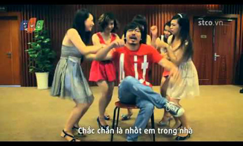 Nghe lại tuyệt phẩm “Lương mềm cuối năm” của giáo sư Xoay Nghe lai tuyet pham “Luong mem cuoi nam” cua giao su Xoay