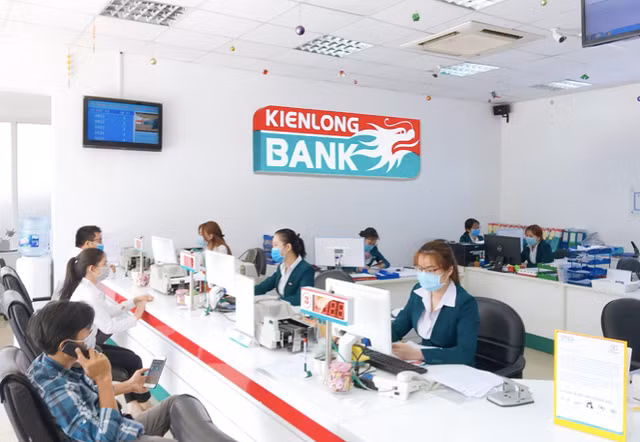 Kienlongbank 'ngap ngua' trong no xau, loi nhuan quy 3 lao doc