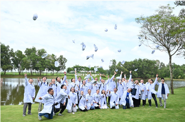 Lý do VNM có tỷ lệ chọi gấp chục lần thi đại học top đầu - Hình 10 Ly do VNM co ty le choi gap chuc lan thi dai hoc top dau-Hinh-10