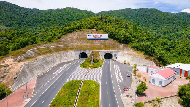 Chung khoan ngay 11/10: HHV va ACV co gi dac biet?