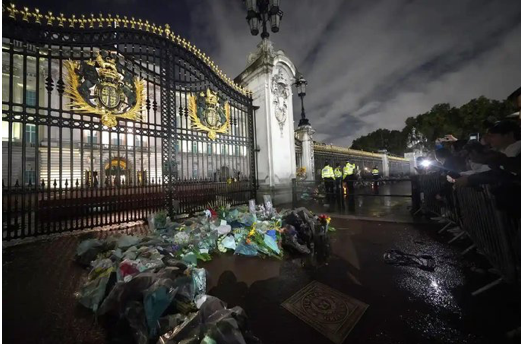 Nữ hoàng Anh Elizabeth II băng hà ở tuổi 96 - Hình 2 Nu hoang Anh Elizabeth II bang ha o tuoi 96-Hinh-2