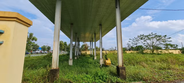 Can canh ben xe bo hoang o Da Nang dang duoc ngan hang rao ban de thu hoi no-Hinh-2