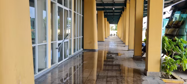 Can canh ben xe bo hoang o Da Nang dang duoc ngan hang rao ban de thu hoi no-Hinh-14