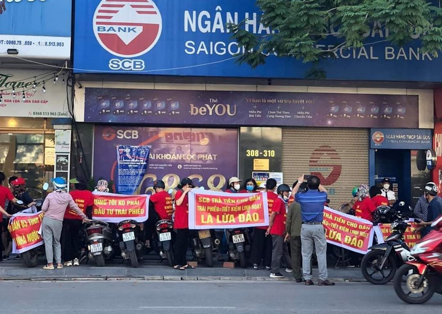 Chủ tịch Hải Phòng nói gì với người mua trái phiếu liên quan ngân hàng SCB? - Hình 3 Chu tich Hai Phong noi gi voi nguoi mua trai phieu lien quan ngan hang SCB?-Hinh-3