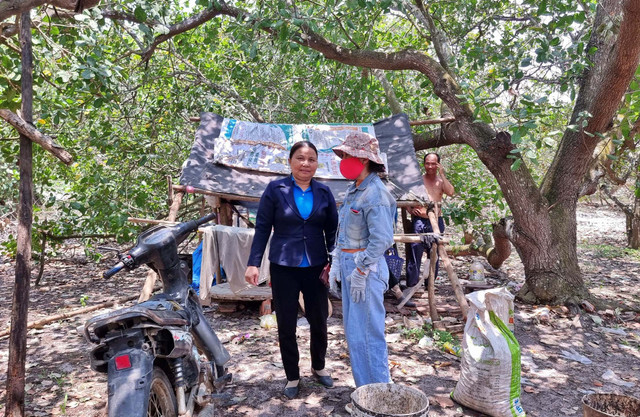 Đất dân khai hoang nhưng lại 'cấp nhầm' cho cán bộ - Hình 3 Dat dan khai hoang nhung lai 'cap nham' cho can bo-Hinh-3