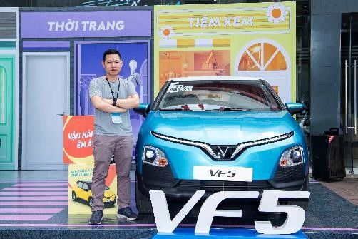 Lái thử VinFast VF 5 Plus để chọn mua ô tô đầu đời - Hình 3 Lai thu VinFast VF 5 Plus de chon mua o to dau doi-Hinh-3