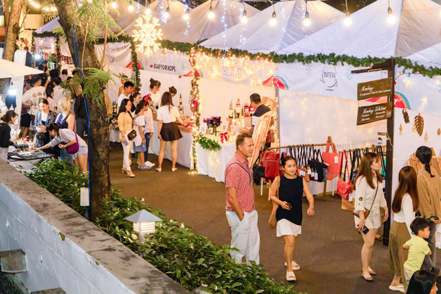 Tan huong khong khi Giang sinh dam chat chau Au “hot” nhat Da Nang-Hinh-4